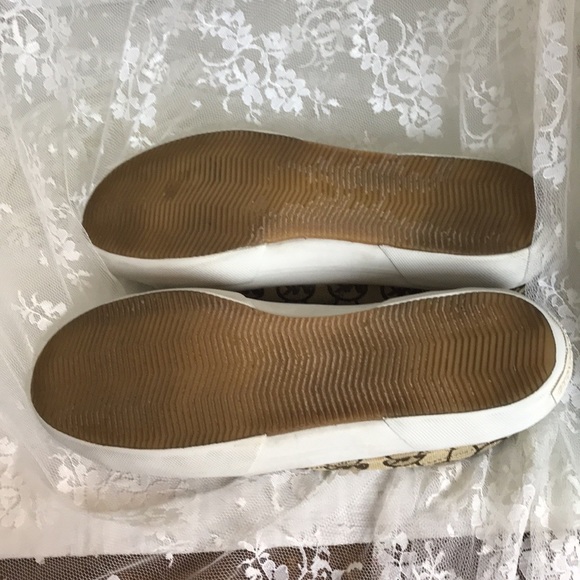 Michael Kors Signature Sneakers Size 9.5 M - Picture 6 of 7